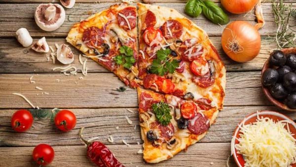 تزیین پیتزا ساده بسیار زیبا با ایده های خلاقانه و متفاوت