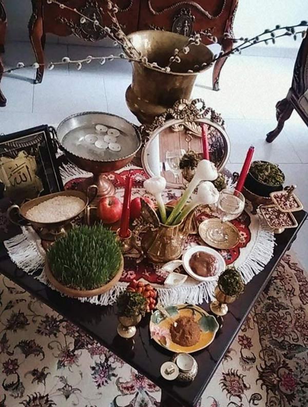مدل سفره هفت سین زیباترین و خلاقانه ترین ایده ها برای تزیین سفره هفت سین 1403