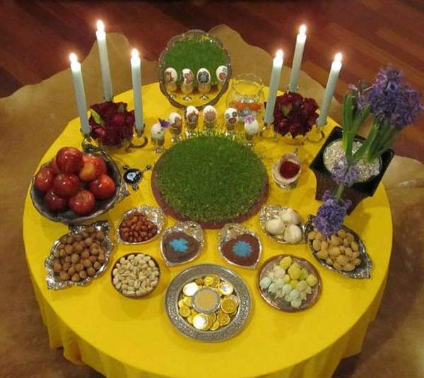 مدل سفره هفت سین زیباترین و خلاقانه ترین ایده ها برای تزیین سفره هفت سین 1403