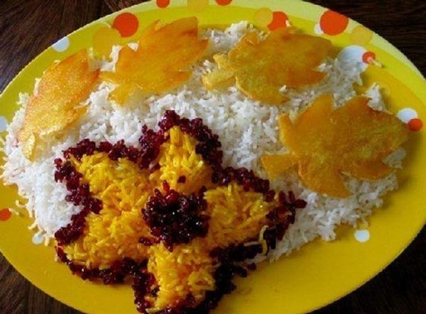 تزیین برنج ساده زیباترین و قشنگ ترین ایده ها برای تزیین برنج با زعفران و خلال پسته