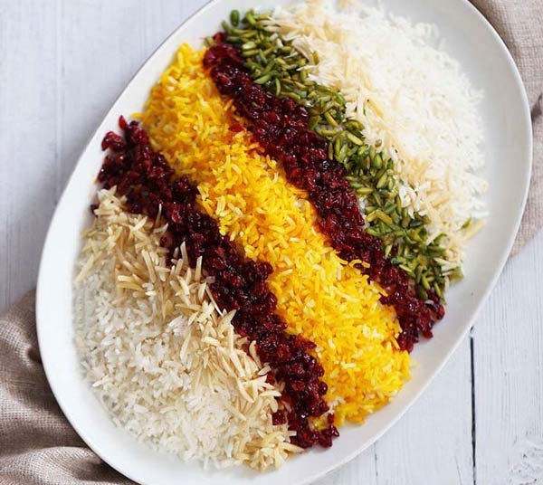 تزیین برنج ساده زیباترین و قشنگ ترین ایده ها برای تزیین برنج با زعفران و خلال پسته
