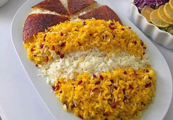 تزیین برنج ساده زیباترین و قشنگ ترین ایده ها برای تزیین برنج با زعفران و خلال پسته