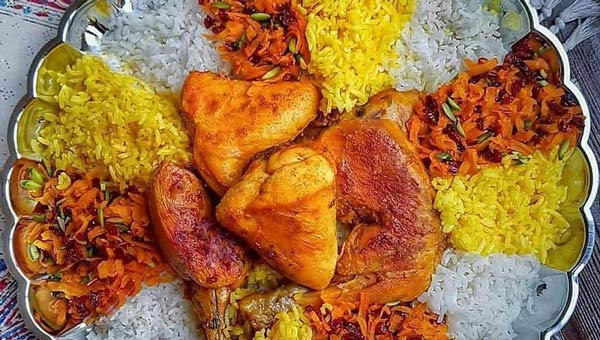 تزیین برنج ساده و زیبا با زعفران و زرشک مناسب برای مهمانی