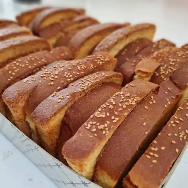 خواص نان سوخاری برای مردان و زنان و پوست و مو و کبد چرب