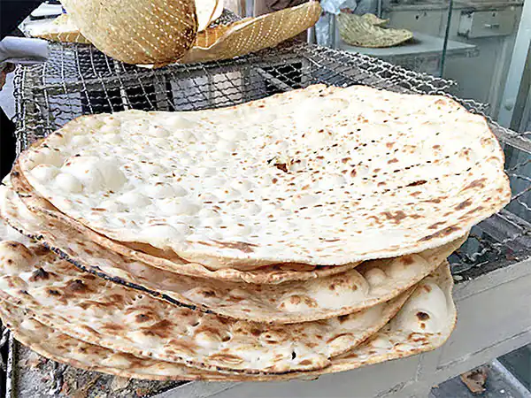 خواص نان تافتون برای مردان و زنان و پوست و مو و کبد چرب