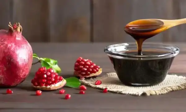 خواص رب انار برای مردان و زنان و پوست و مو و کبد چرب