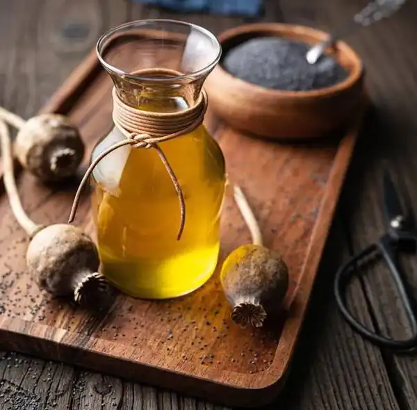 خواص روغن خشخاش برای مردان و زنان و پوست و مو و کبد چرب