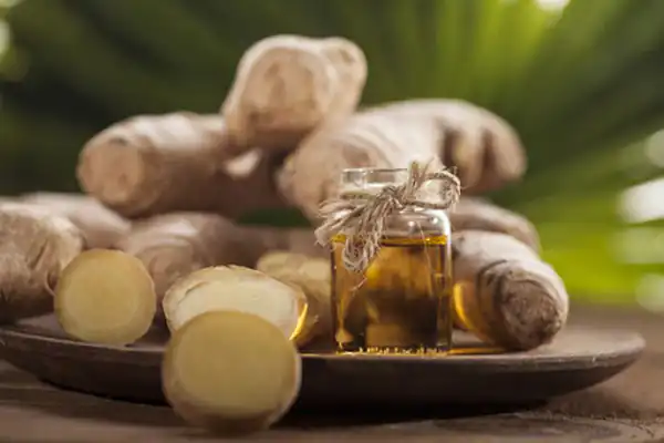 خواص روغن زنجبیل برای مردان و زنان و پوست و مو و کبد چرب