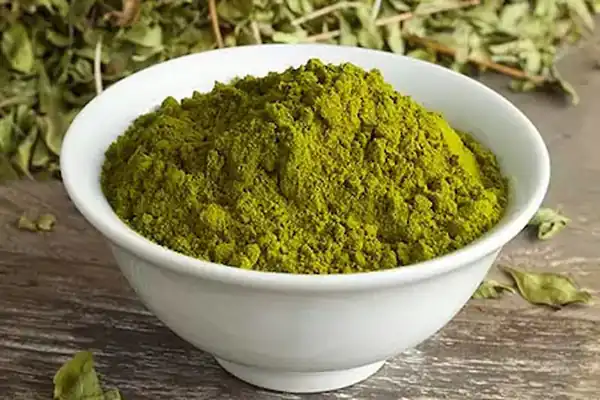 خواص وسمه برای مردان و زنان و پوست و مو و کبد چرب