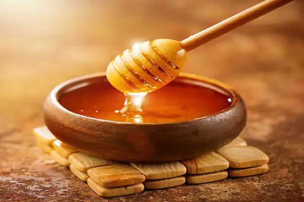 عوارض رس عسل خیراندیش در طب سنتی برای مردان و زنان