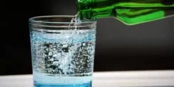عوارض آب گازدار خیراندیش در طب سنتی برای مردان و زنان