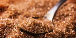 عوارض شکر قهوه ای خیراندیش در طب سنتی برای مردان و زنان