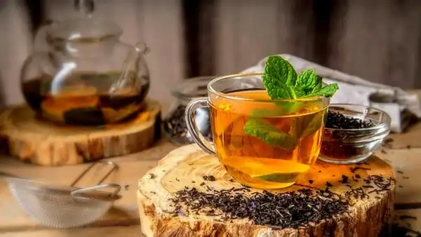خواص چای پونه برای مردان و زنان و پوست و مو و کبد چرب